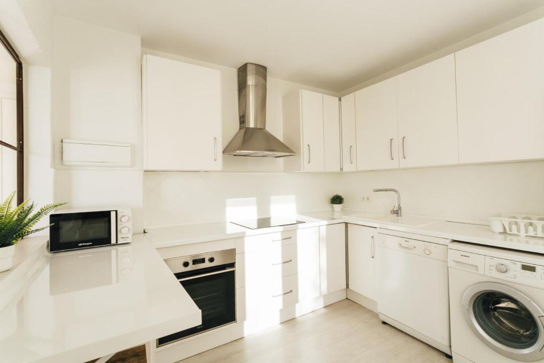 Minty Stay 3Bd Apartment - Triana Севилья Экстерьер фото